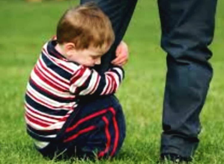 وابستگی کودک به والدین