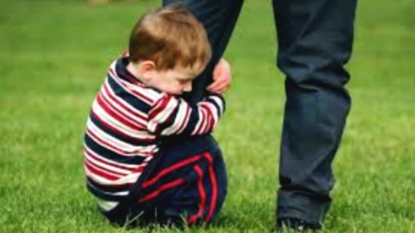 وابستگی کودک به والدین